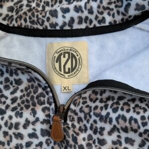 Women's Leopard Print Pullover, Thick, Very Warm, Like New, True To Size